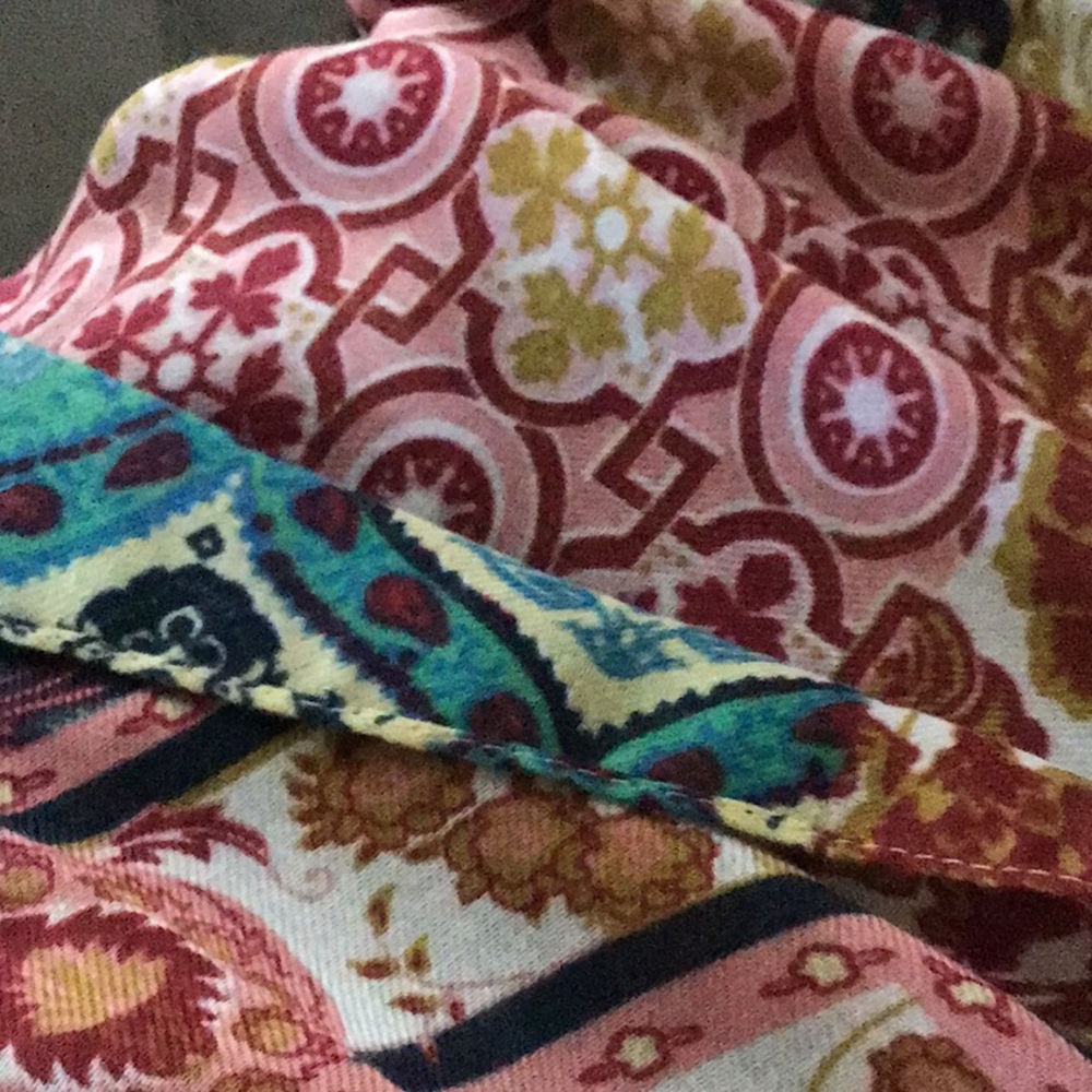 More arrived, please read update! 🌺70” x 35” - Picture 7 of 10